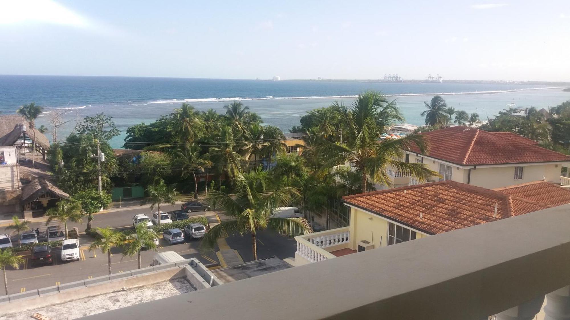 Residencial Las Palmeras De Willy Boca Chica Eksteriør billede